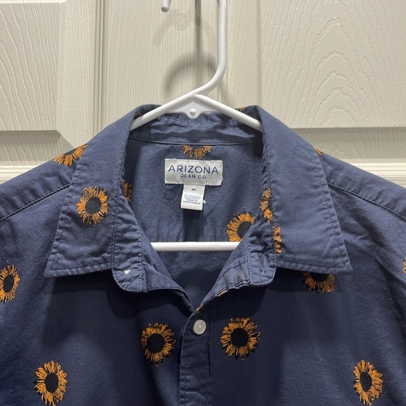 Junior/Men Sunflower Button Down Shirt - Picture 3 of 5